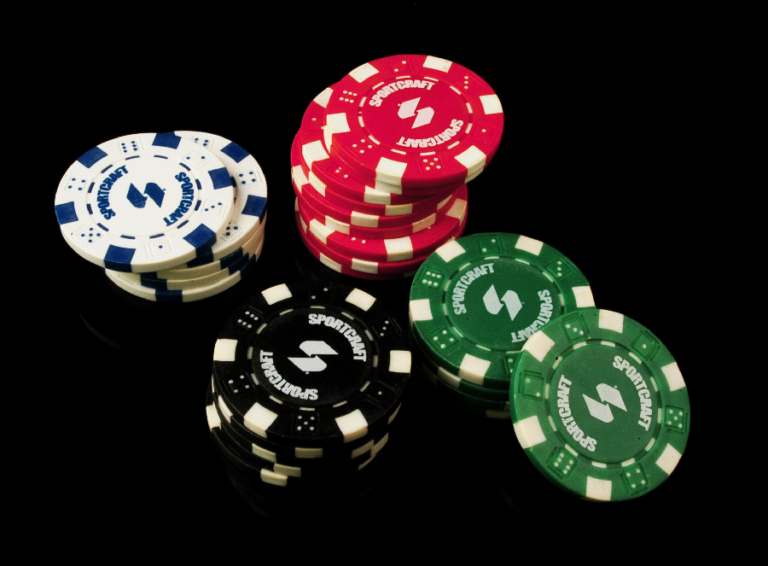 What Are The Pros That Overcome To Cons Of Online Casino?