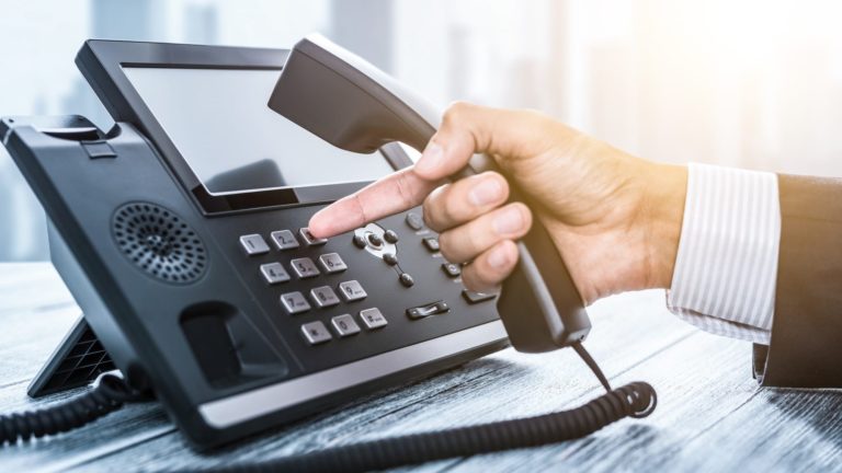 Top Tips To Choose The Right VoIP Service For Your Small Business 