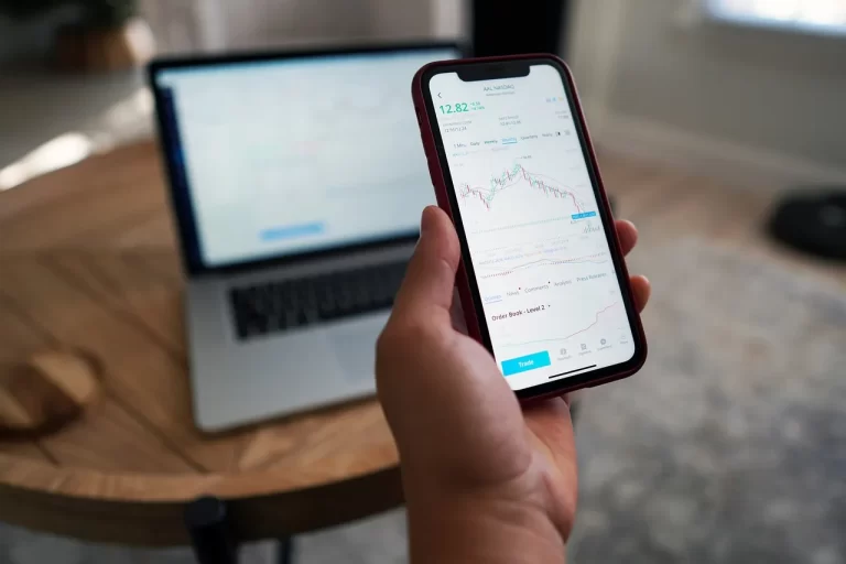 How a Trading App Makes Market Data Actionable?